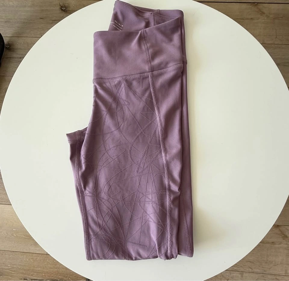 Trendy Casual Women’s Clothing – Tops, Leggings & Dresses - photo 3