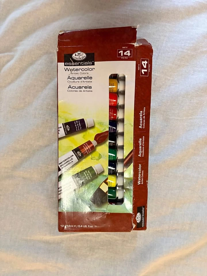 Watercolor set (Broken box)