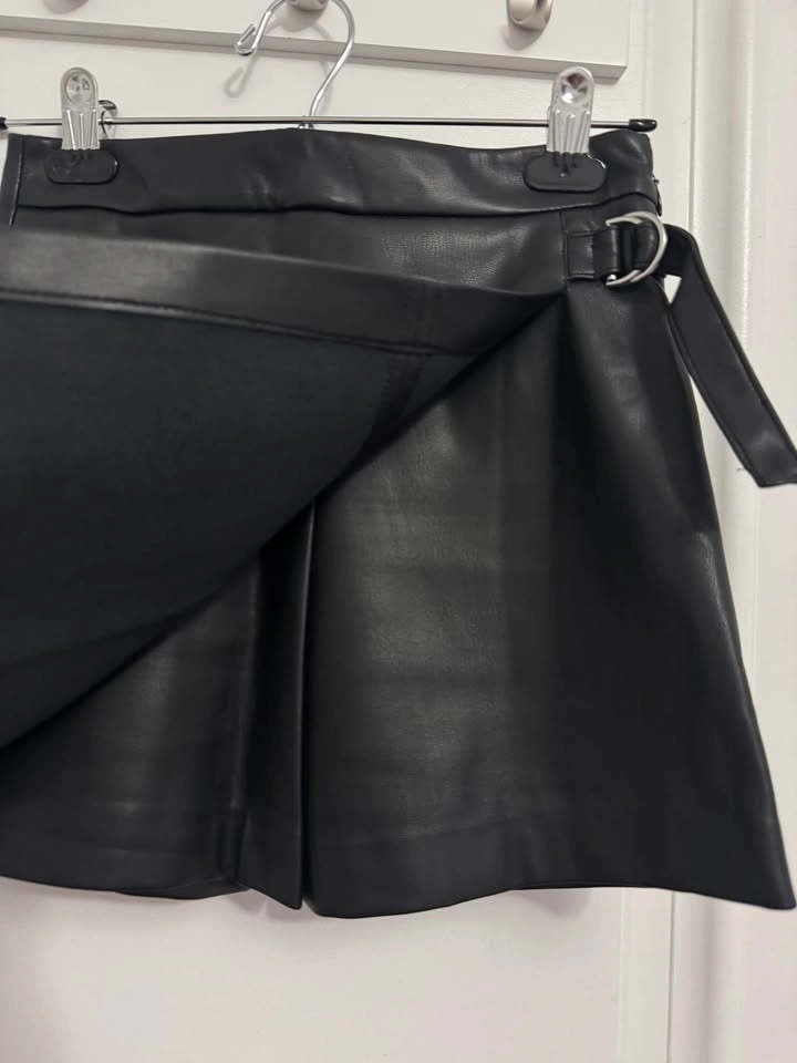 Zara Leather Shorts Skirt XS - photo 2