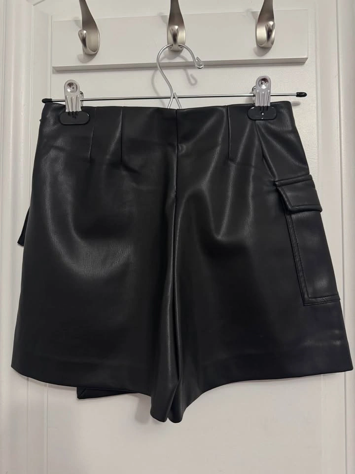 Zara Leather Shorts Skirt XS - photo 3