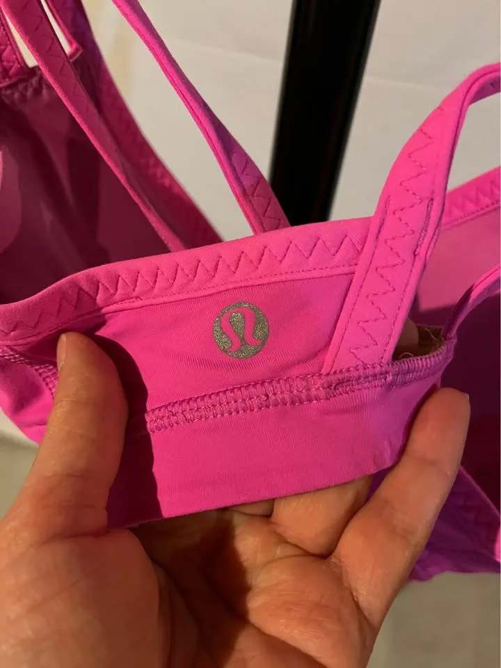 Lululemon Bra image indicator(3)