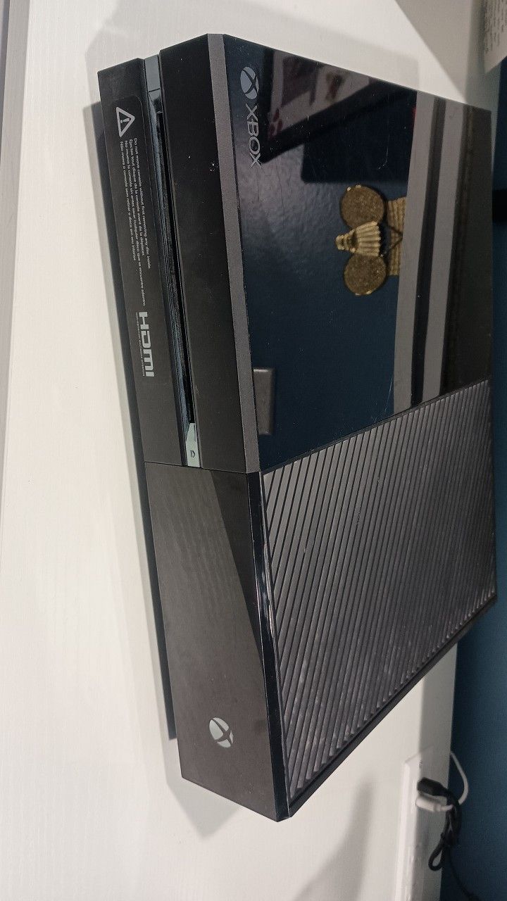 Xbox One Console Only - Model 1540 - photo 3