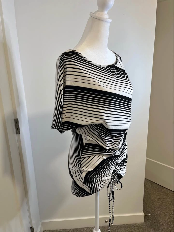 LE CHATEAU Black & White Striped Cinch Shirt - photo 3