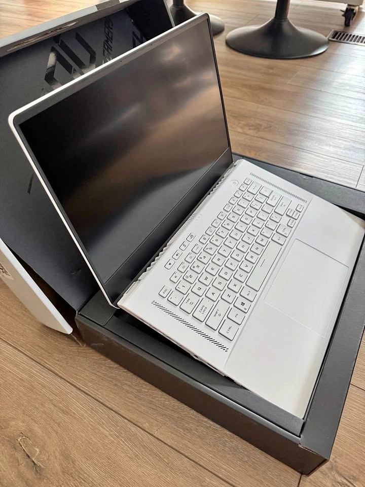 Asus ROG Zephyrus G15 RTX 3080 Laptop