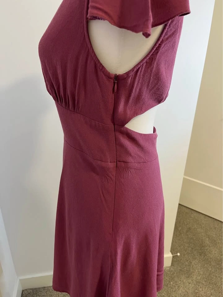 ARITZIA SUNDAY BEST Plum V-Neck Short Sleeve Dress - photo 4