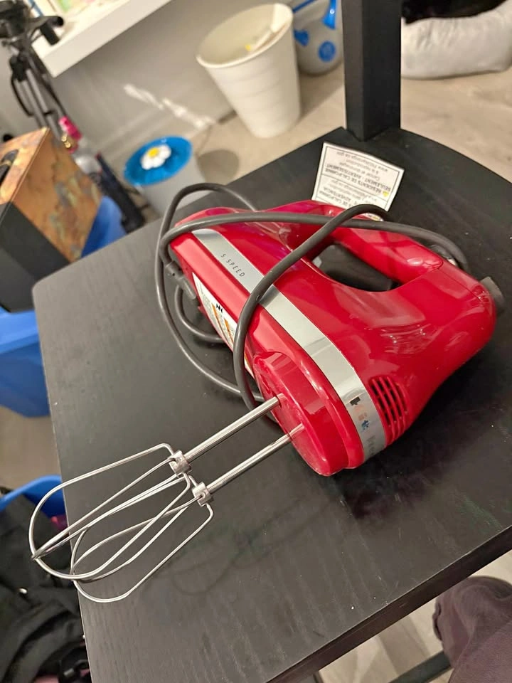 KitchenAid 5 Speed Hand Mixer Red