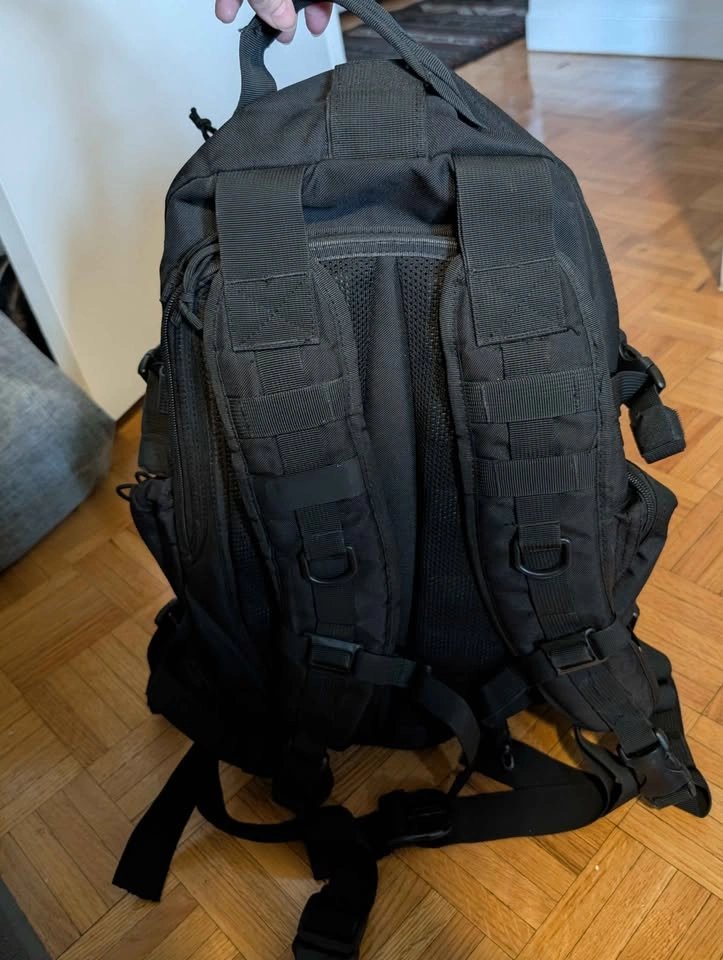 Large black tactical backpack - photo 2