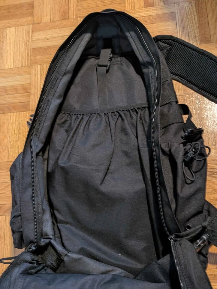 Large black tactical backpack - photo 5
