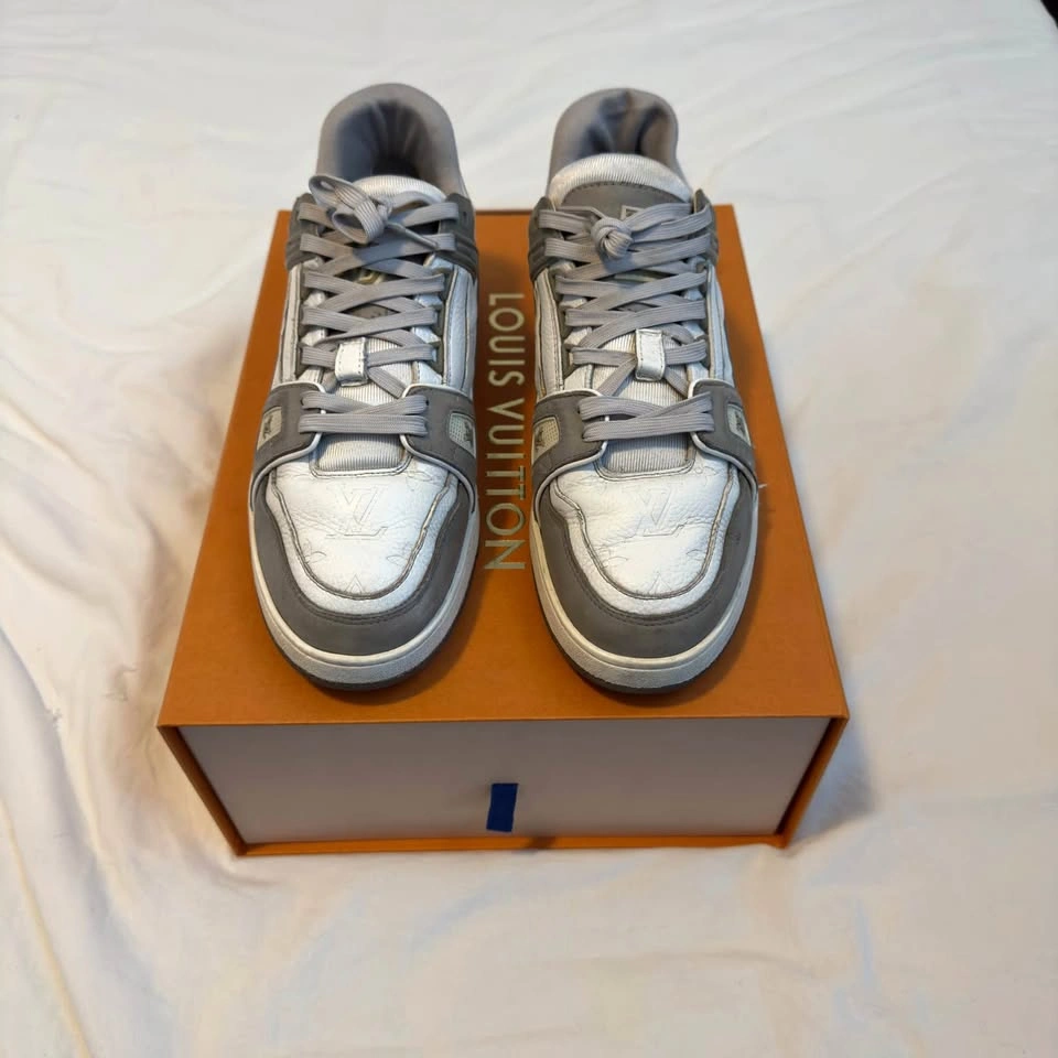 Louis Vuitton LV Trainer Grey Sneakers EU 43 US 10 Men EUC w/Box