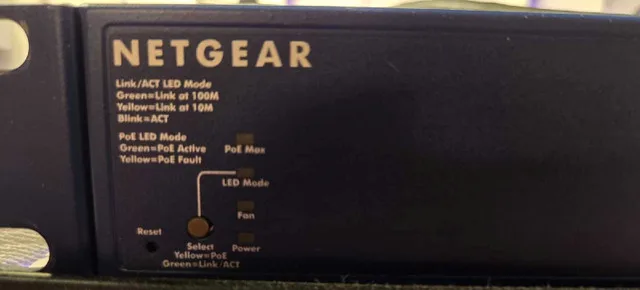 Netgear ProSafe 24-Port PoE Switch (FS728TP V1H2) thumbnail