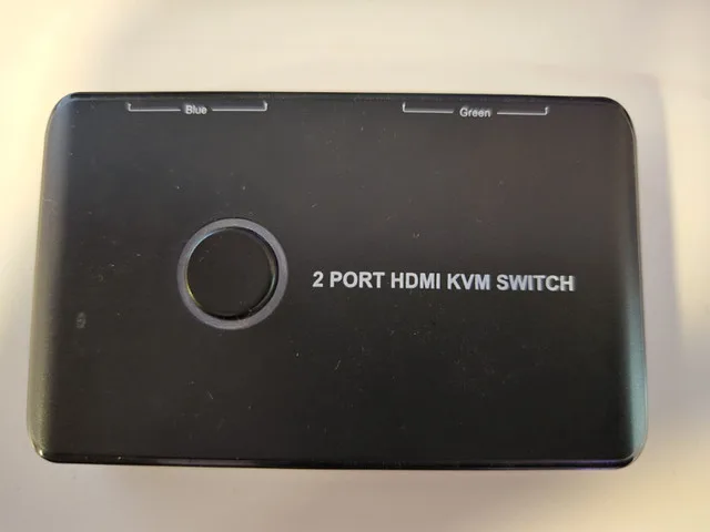 HDMI Keyboard Video Monitor Switch thumbnail
