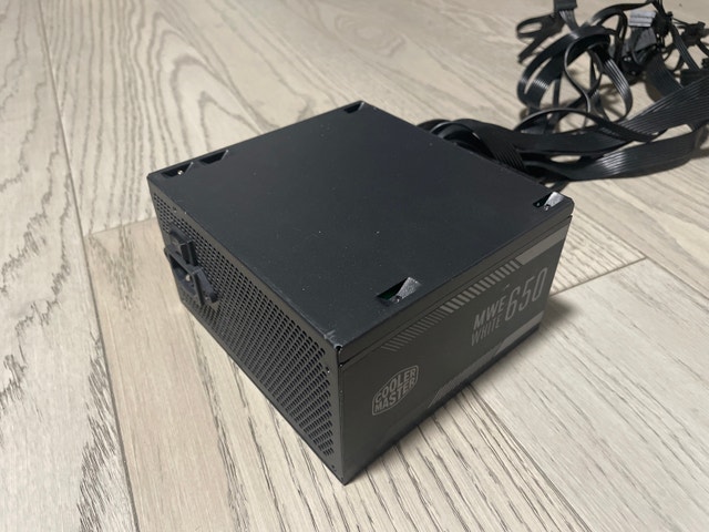 Cooler Master MWE White 650W Power Supply - photo 2