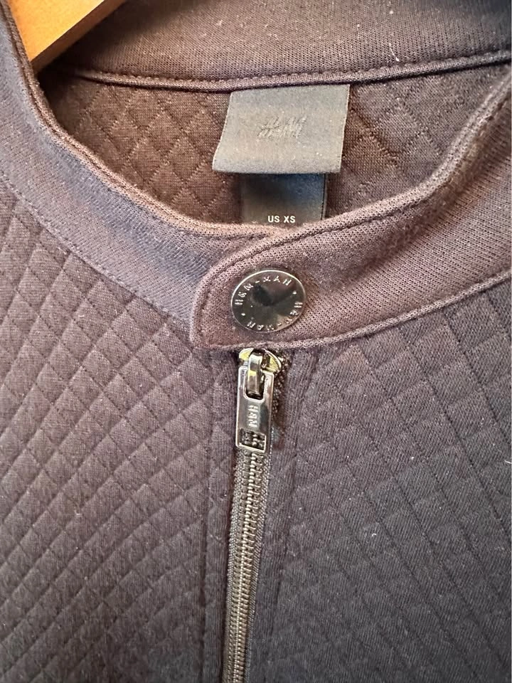 H&M Black Zip Up Jacket XS - photo 3