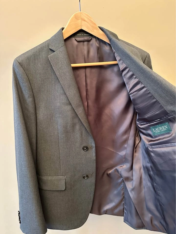 Ralph Lauren Dark Grey Suit - Small - photo 3