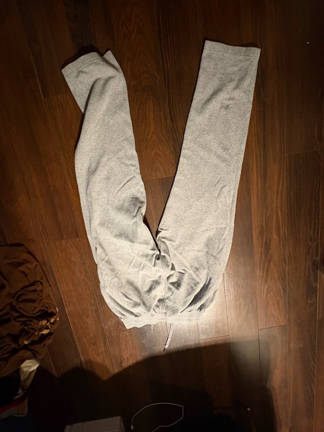 Under Armour Grey Workout Pants - Medium