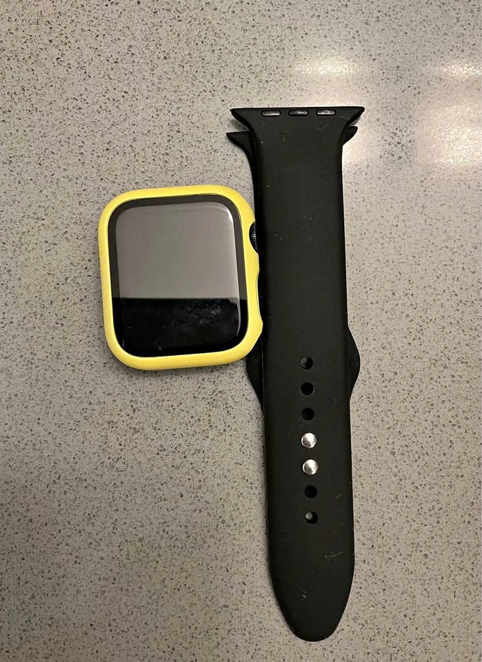 New Apple Watch SE 44mm Battery 100%