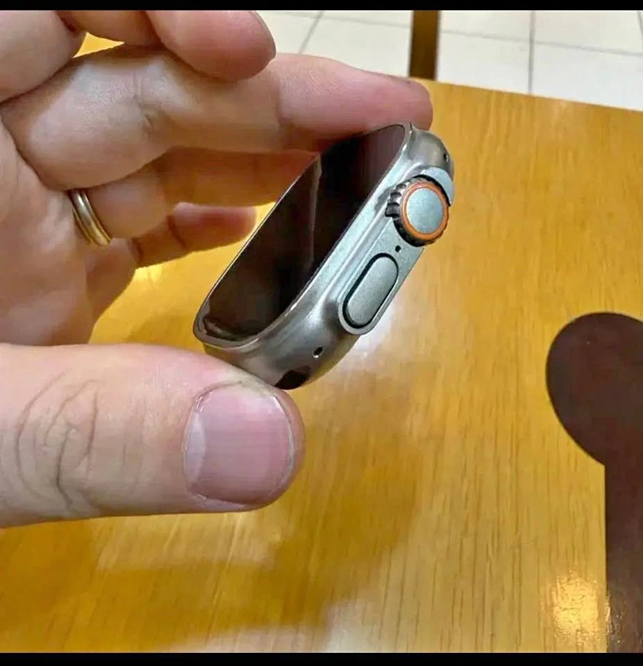 Apple Watch Ultra GPS + Cellular 49mm Titanium (98% Batt)