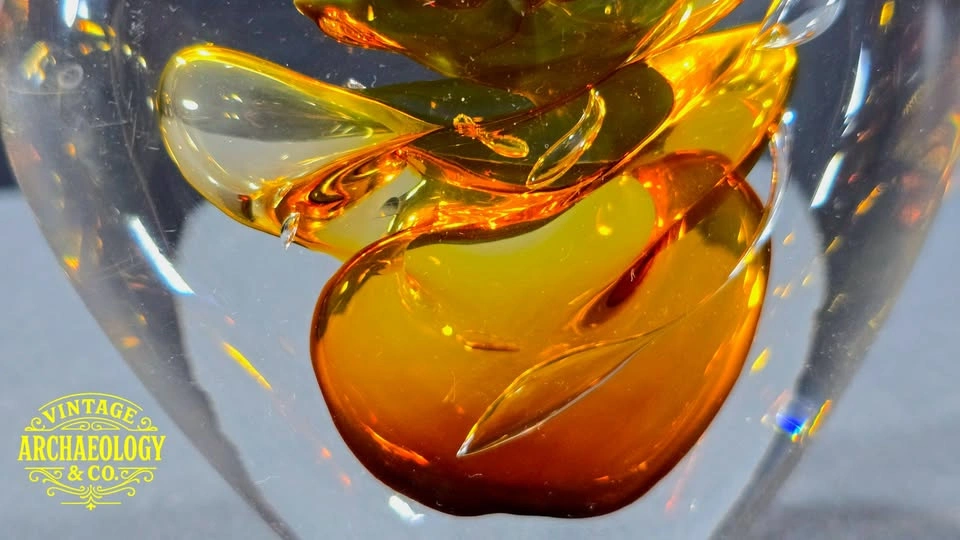 Adam Jablonski Signed Art Glass Heart Paperweight - photo 4