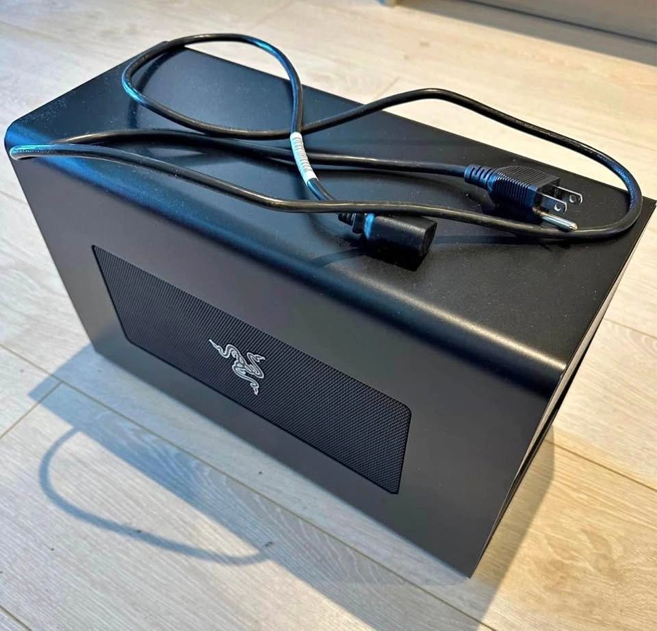 Razer Core X Chroma eGPU Enclosure - Thunderbolt 3, 700W PSU