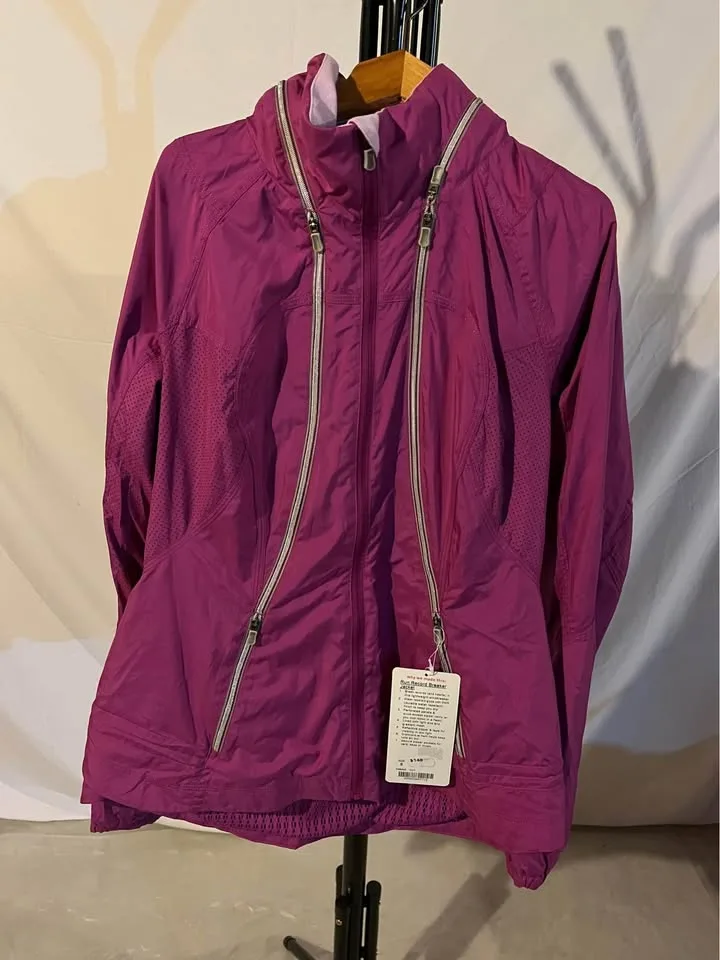 Brand new Lululemon Run: Record Breaker Jacket - RARE image indicator(2)