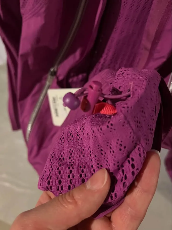 Brand new Lululemon Run: Record Breaker Jacket - RARE image indicator(7)