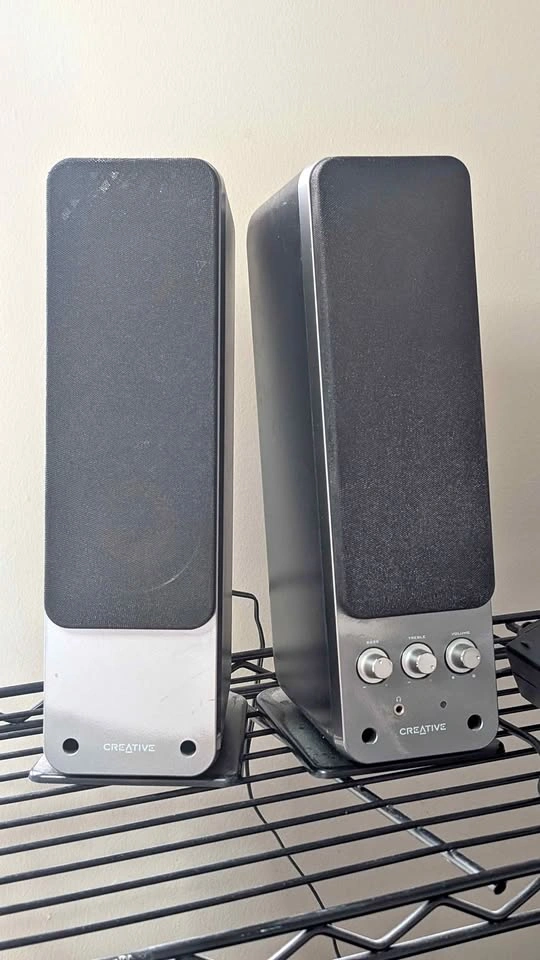 Creative Labs GigaWorks T40 Speakers