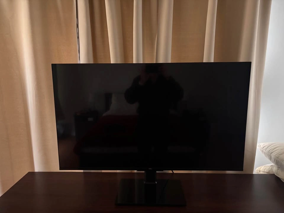 MOVING SALE - MUST GO BY APRIL 18th - 43" TCL Smart TV - photo 2