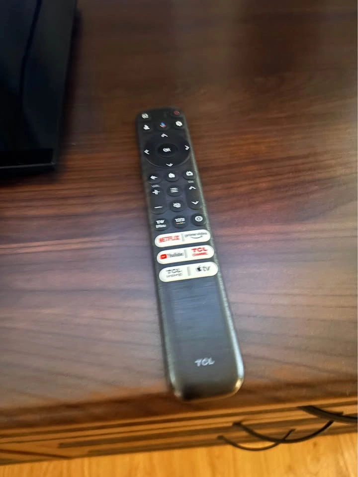 MOVING SALE - MUST GO BY APRIL 18th - 43" TCL Smart TV - photo 5