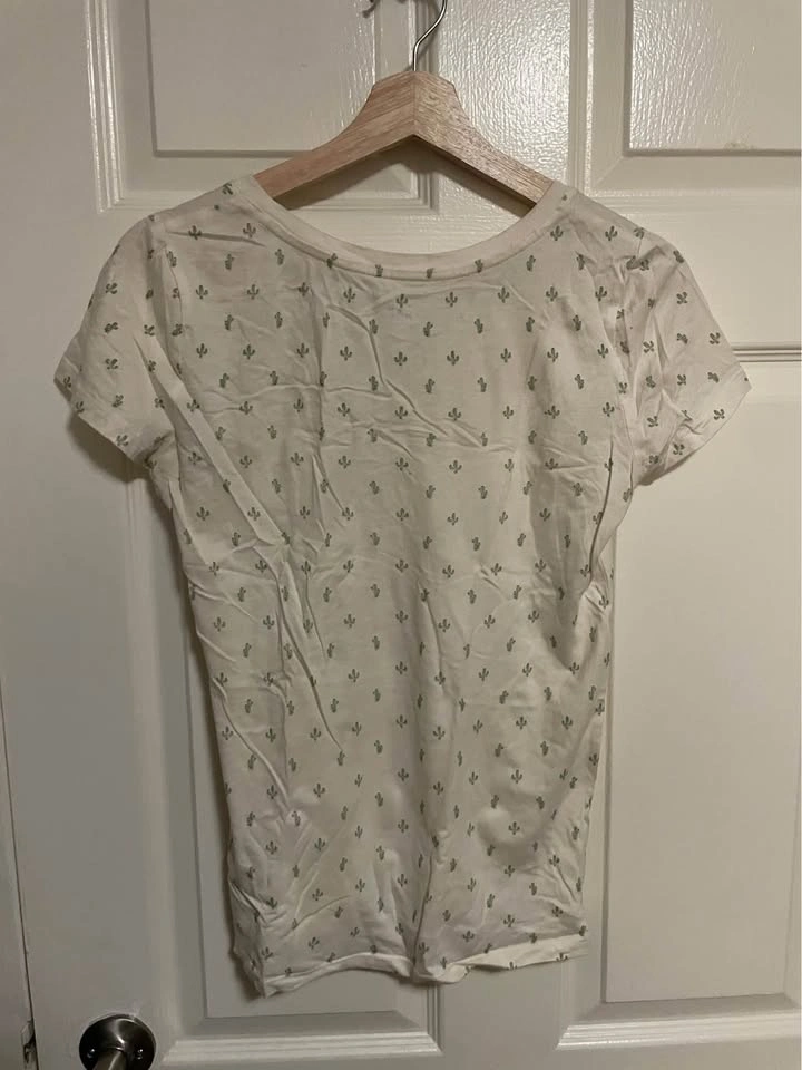 GAP White Cactus Print V-Neck Tee XS Petite - photo 2