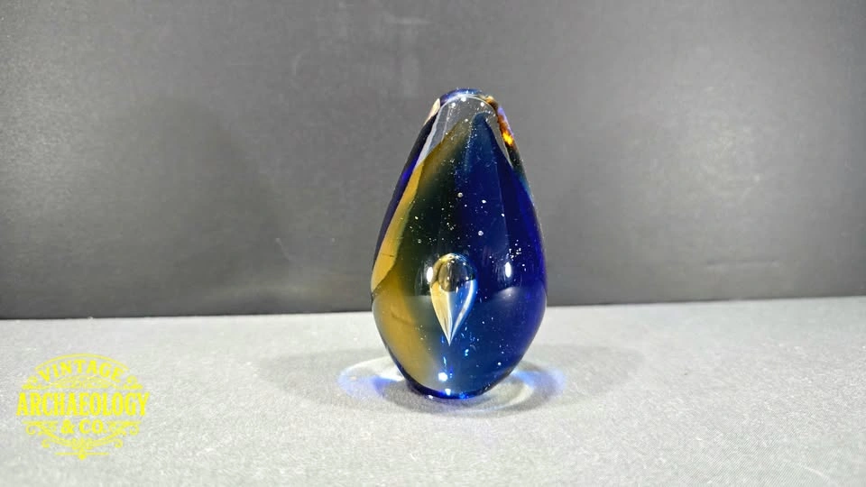 ART GLASS PAPERWEIGHT COBAL BLUE AND GOLD DESIGN - photo 2
