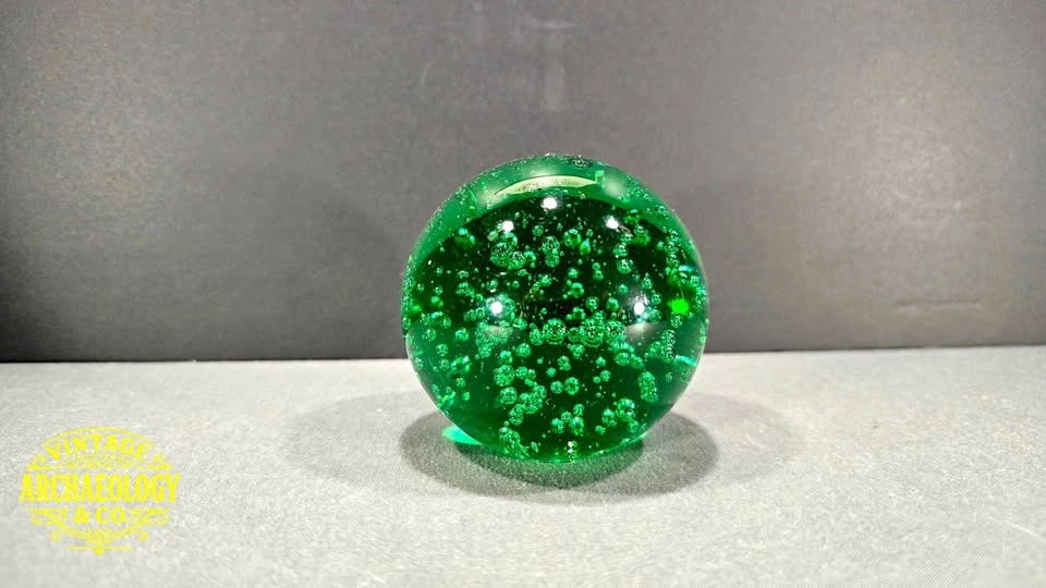ART GLASS PAPERWEIGHT GREEN WITH CONTROLLED BUBBLES