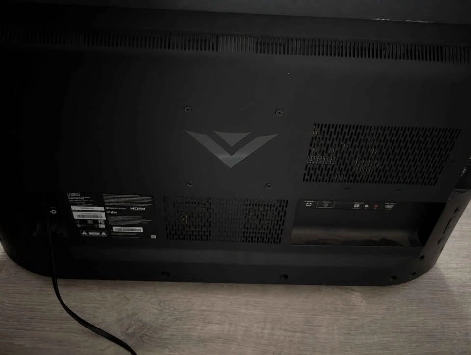 Vizio TV - photo 3
