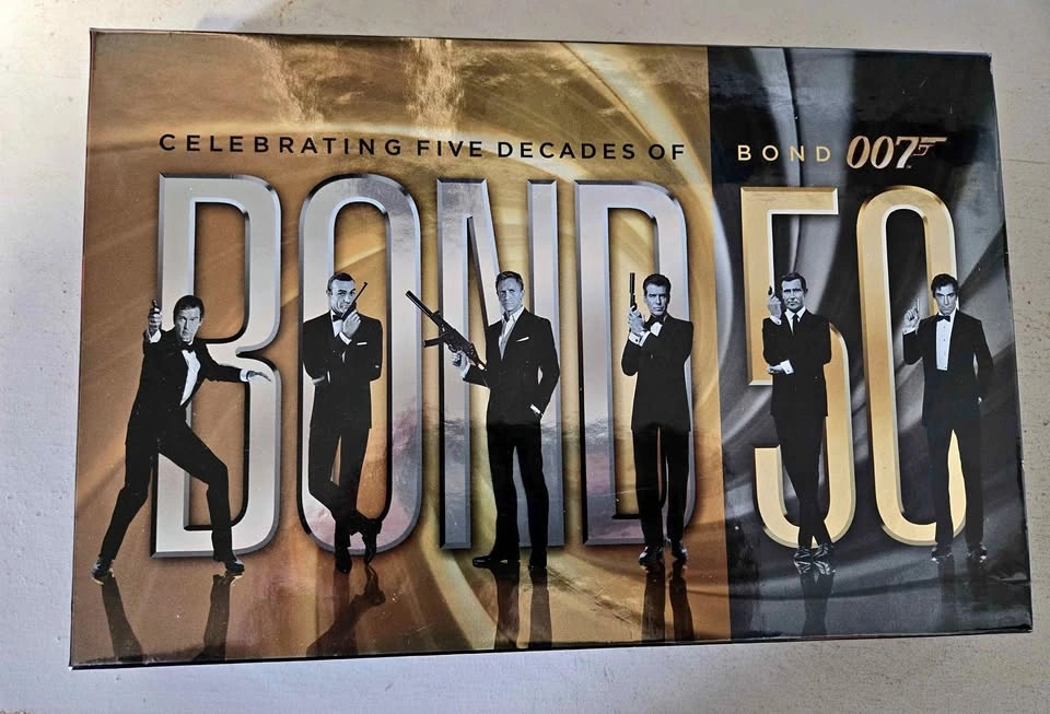 Bond 50 (23 Disc Blu-Ray Set)