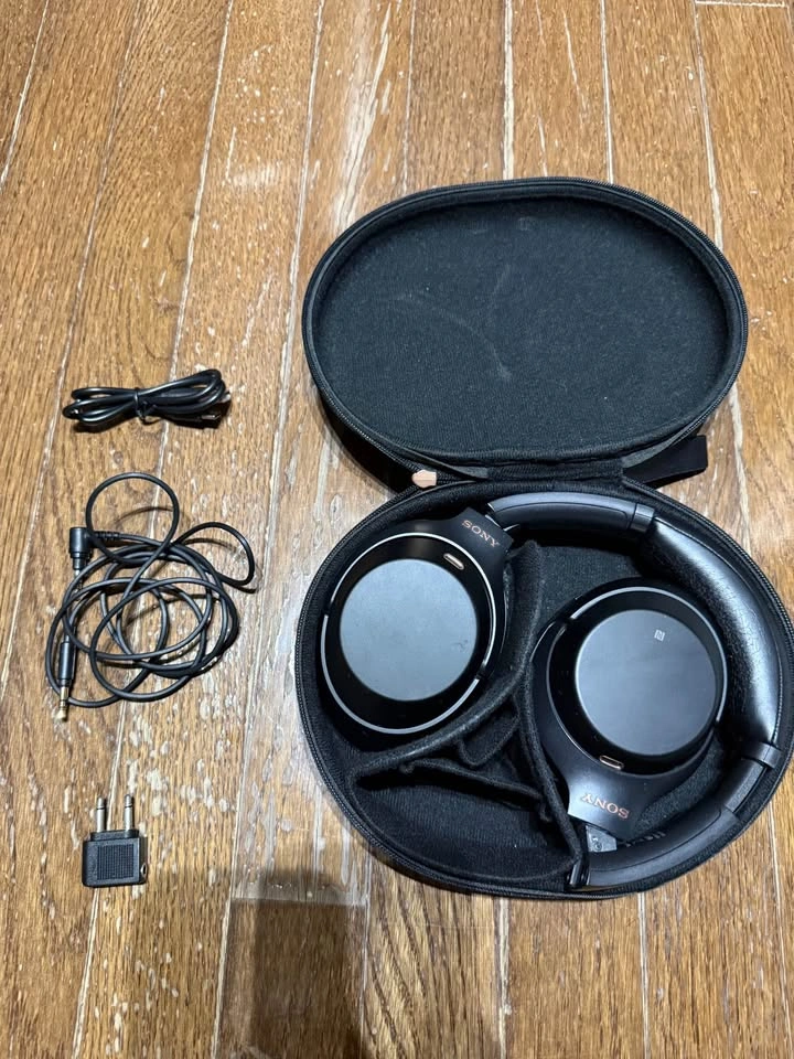 Sony WH-1000XM3 Noise Cancelling Headphones w Case, Cables - photo 2