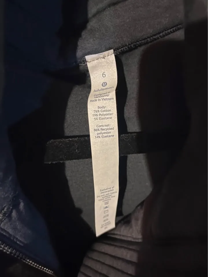 Lululemon New Form Coat image indicator(5)