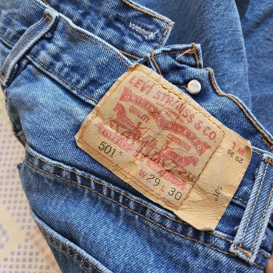 Levis Blue Jeans - Waist 27-29 - photo 2
