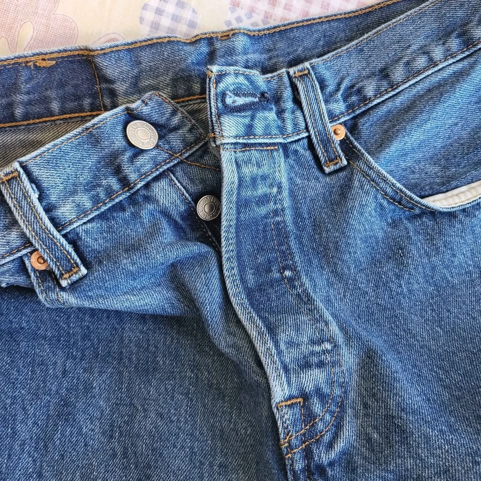 Levis Blue Jeans - Waist 27-29 - photo 3