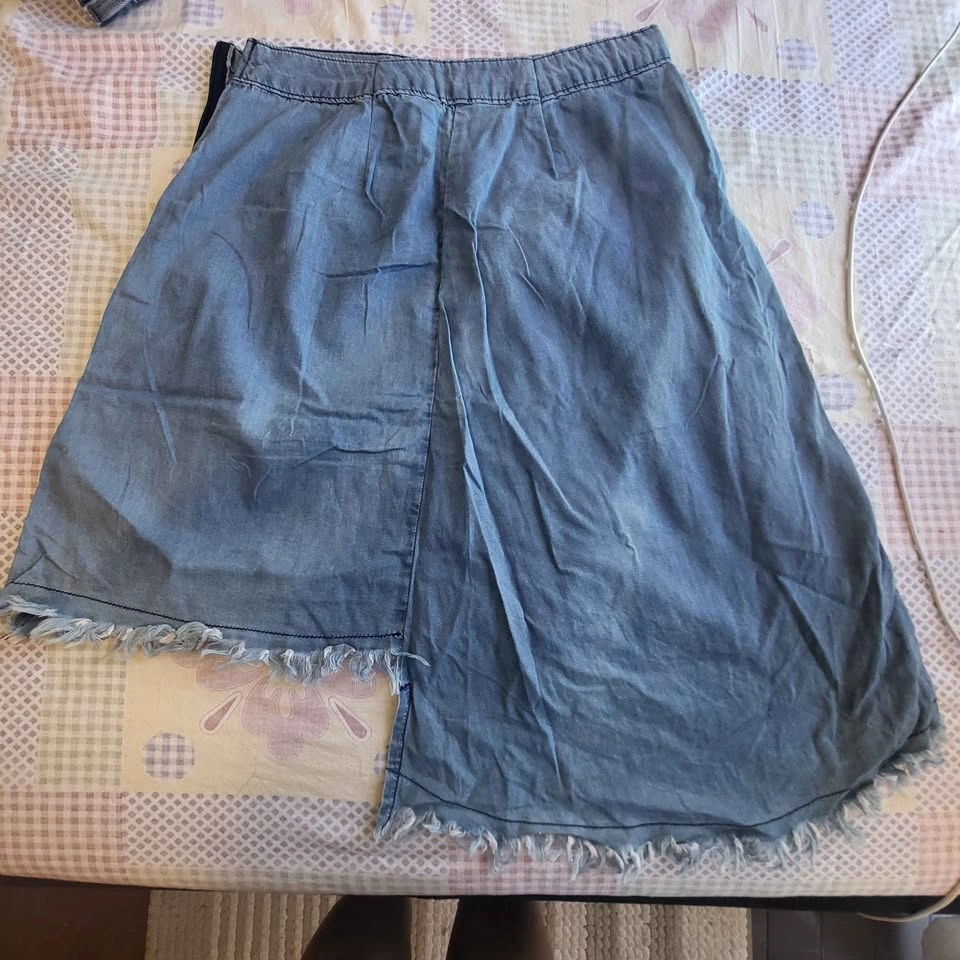 Assymetric denim skirt mid - photo 2