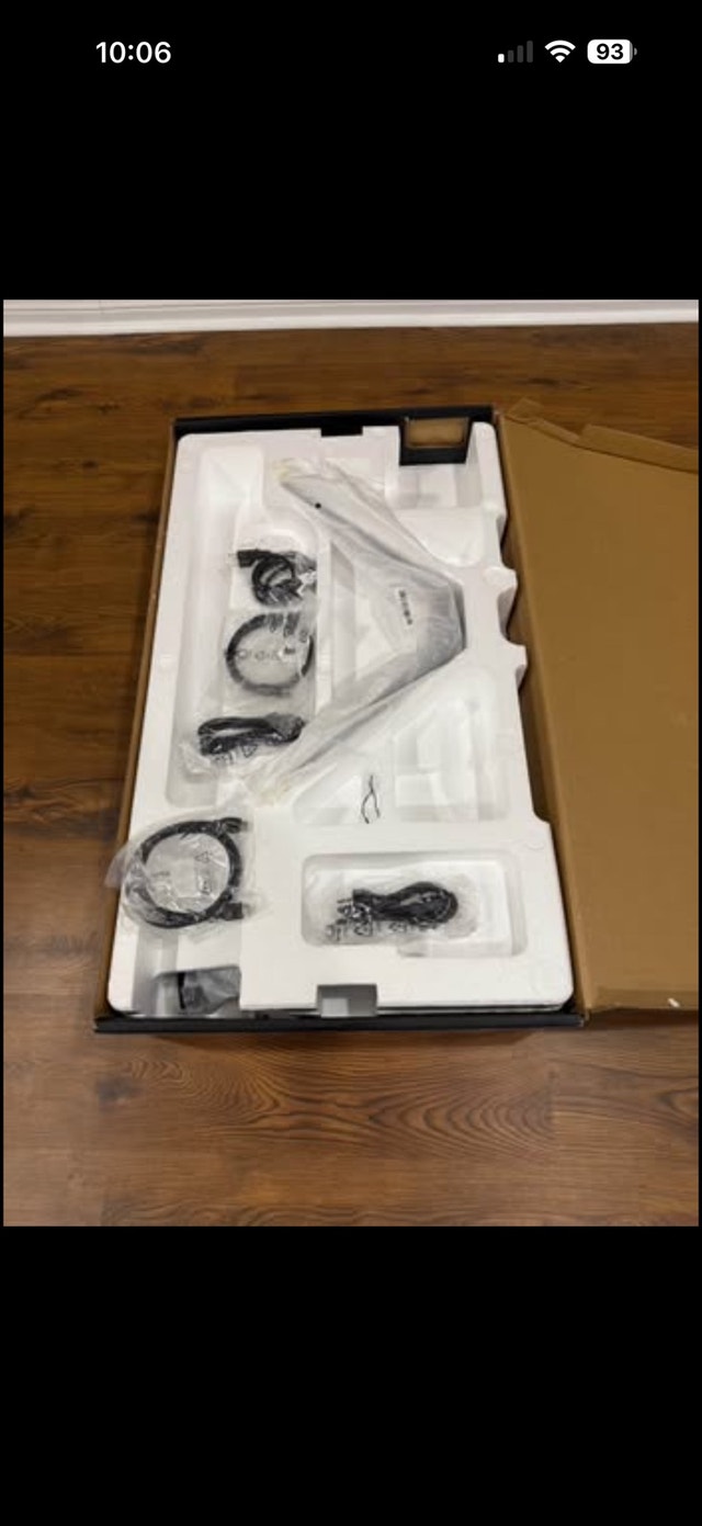 Gigabyte Aorus FI32U 32” 4K Gaming Monitor – Open Box, Like New - photo 4