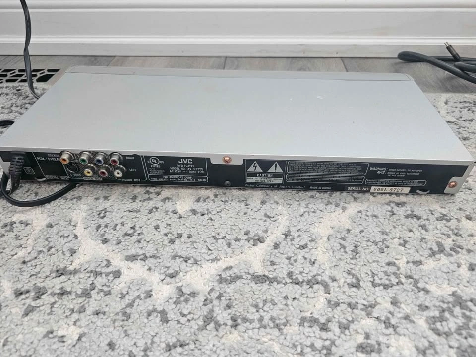 JVC DVD CD Player XV-N322S - photo 2