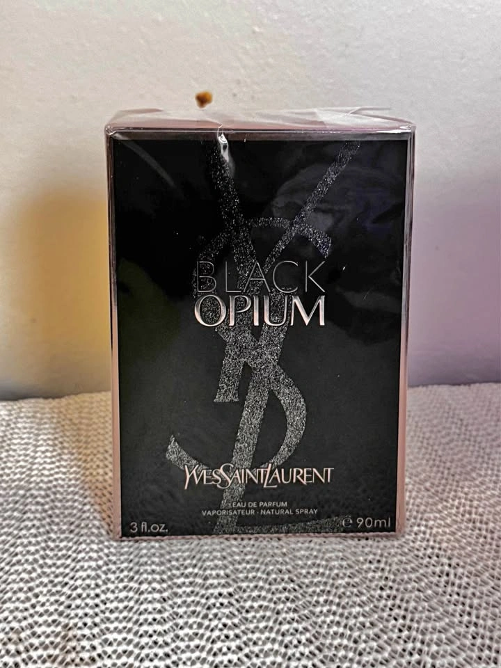 Yves Saint Laurent Black Opium Perfume