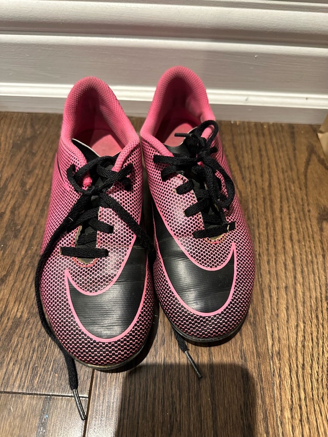 Nike Turf Shoes - Size 3Y