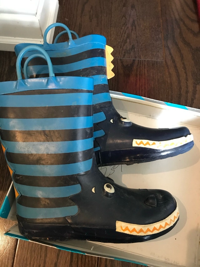 Hatley Rain Boots - Size 8 - photo 2
