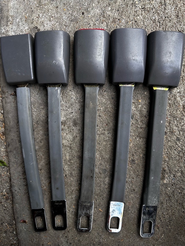 Car Seatbelts - photo 2