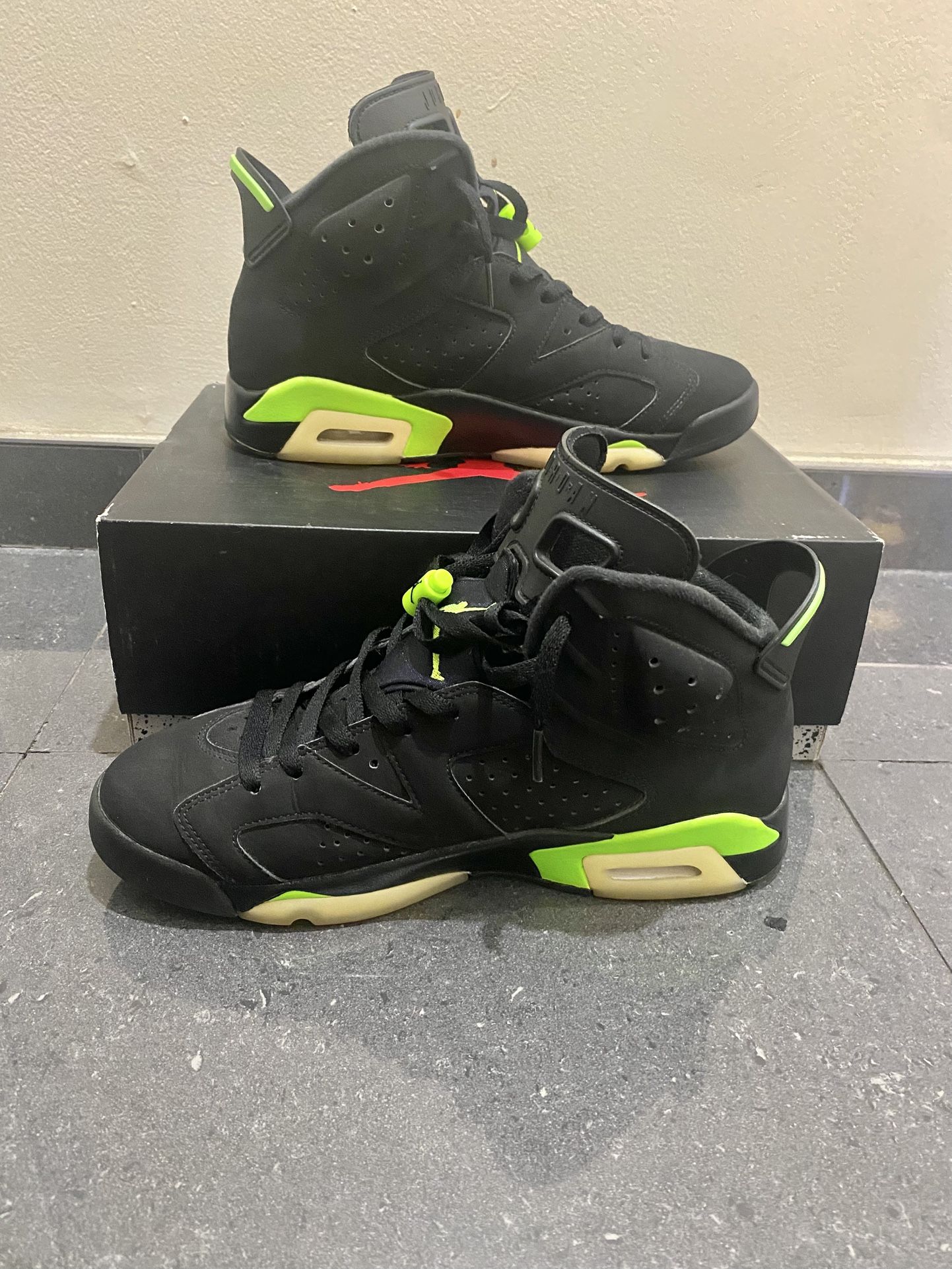 Jordan 6 Retro Electric Green - photo 4