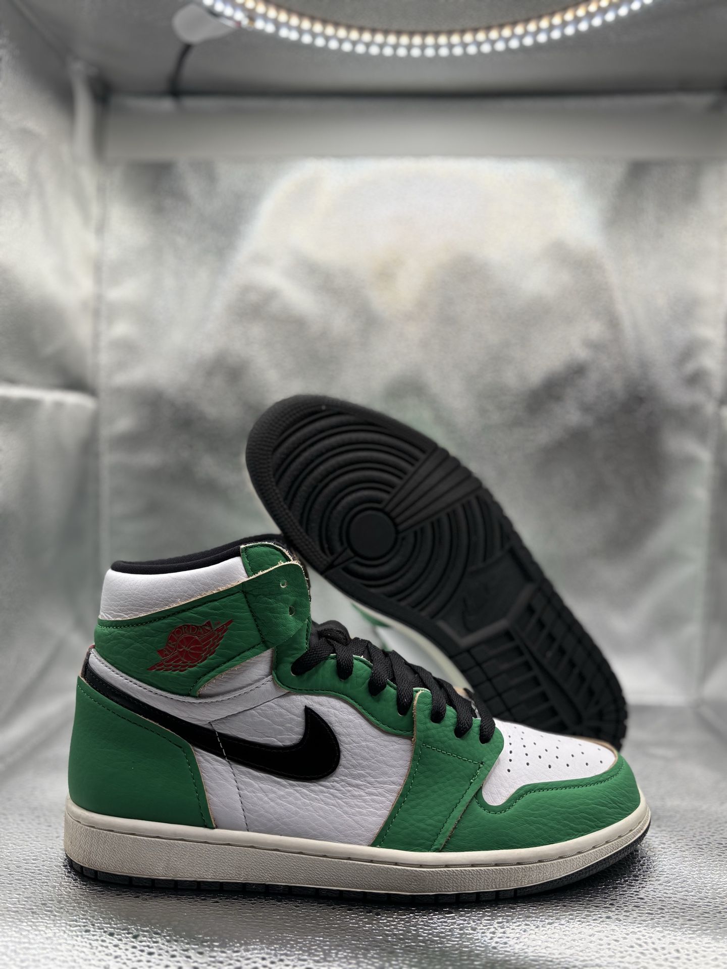 Air Jordan 1 Lucky Green
