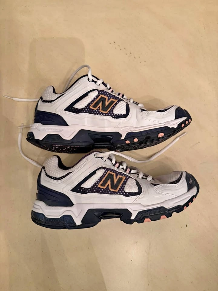 Women's New Balance 1000 Cross Training Shoes Size 9.5