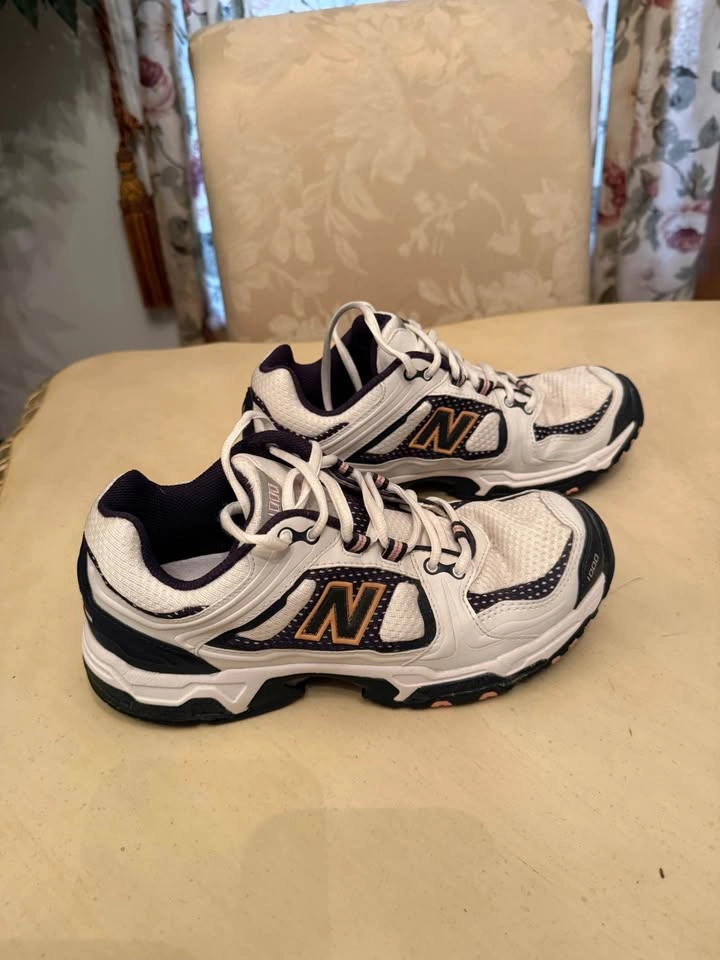 Women's New Balance 1000 Cross Training Shoes Size 9.5 - photo 2