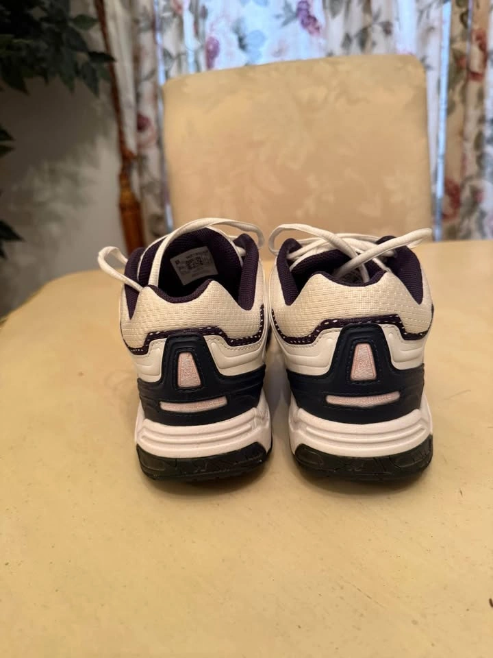 Women's New Balance 1000 Cross Training Shoes Size 9.5 - photo 4