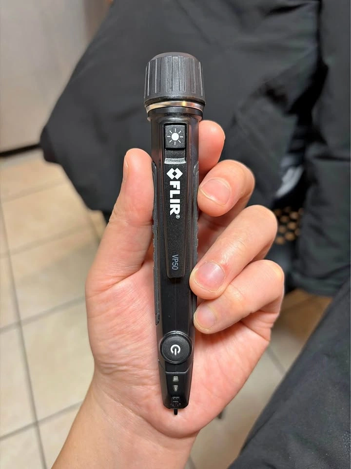 FLIR VP50 Non-Contact Voltage Detector